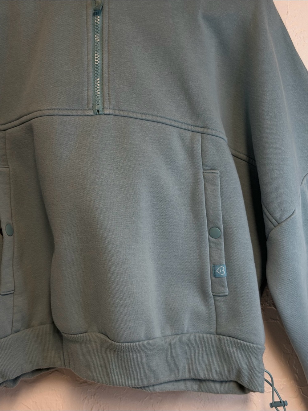 Blogilates Light Blue Half-Zip Cozy Pullover Balloon Sleeves Cropped Hoodie - Picture 5 of 8